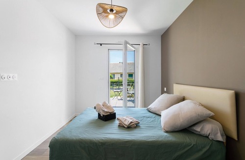 Lanvollon Bed & Breakfast | Guest Room 'Chambre Taupe' with Shared Pool, Communal Terrace and Wi-Fi