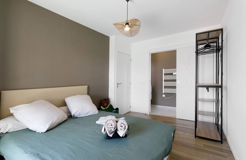 Lanvollon Bed & Breakfast | Guest Room 'Chambre Taupe' with Shared Pool, Communal Terrace and Wi-Fi