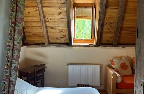 Anglars-Saint-Felix Bed & Breakfast | Guest Room “La Grange De La Bonaurie - Sienne” with Shared Terrace, Garden, and Wi-Fi