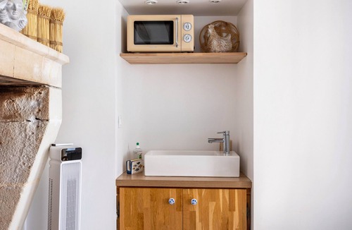 Chatillon-sur-Cher Bed & Breakfast | Guest Room “La Magaudière - La Laiterie” with Terrace, Garden and Wi-Fi