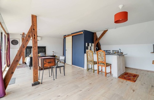 Reichstett Bed & Breakfast | Guest Room “La Passerelle” with Balcony, Wi-Fi, and Air Conditioning