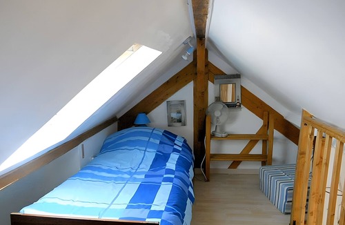 Saint-Guinoux Bed & Breakfast | Guest Room 'Plaisir de mer' with Shared Pool, Terrace and Wi-Fi