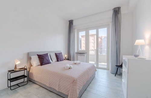 Santa Rita Apartment | GuestHost - Charming apartment of about 85 square meters, able to accommodate up to 6 people, located on the second floor of a building with a lift (a few steps to access it).The property is located in a residential area, quiet and well-stocked with all