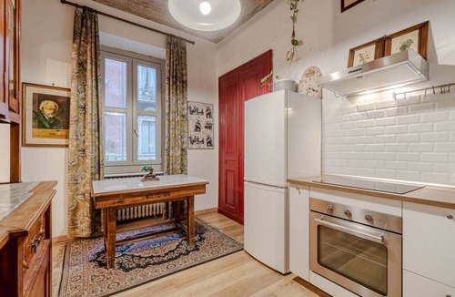 Crocetta Apartment | GuestHost - Cozy 45 sqm apartment, perfect for two guests, located on the first floor of a building with an elevator (NOT suitable for guests with disabilities).The property is located in the elegant Crocetta district, one of the most sought-after areas