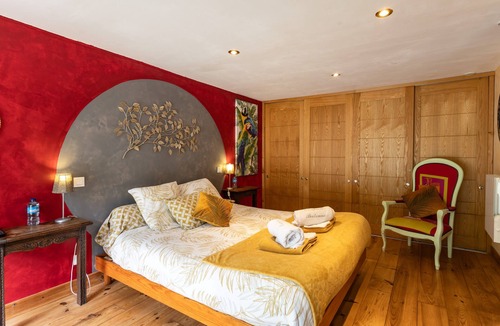Lannion Bed & Breakfast | Guesthouse 'Chambre Ailleurs' with Shared Terrace, Garden and Wi-Fi
