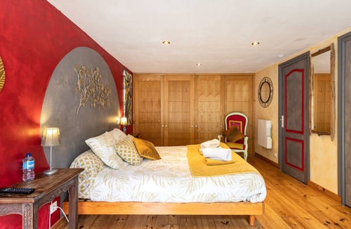 Lannion Bed & Breakfast | Guesthouse 'Chambre Ailleurs' with Shared Terrace, Garden and Wi-Fi