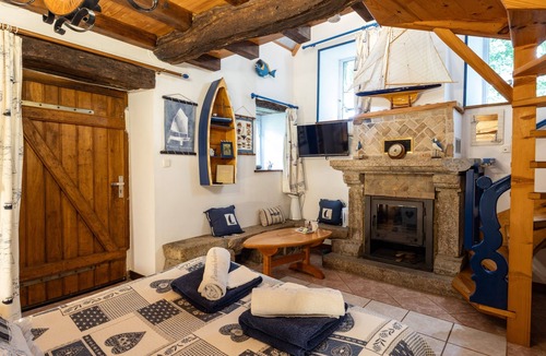 Lannion Bed & Breakfast | Guesthouse 'Chambre Marine' with Shared Terrace, Garden and Wi-Fi