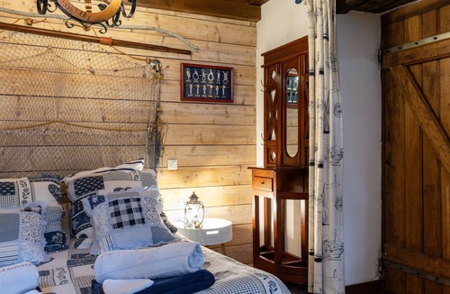 Lannion Bed & Breakfast | Guesthouse 'Chambre Marine' with Shared Terrace, Garden and Wi-Fi