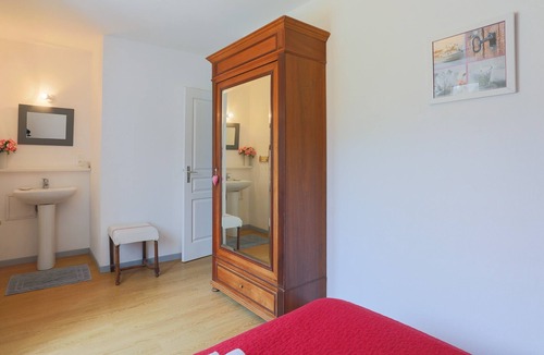 Pontrieux Bed & Breakfast | Guesthouse 'Chambre Trieux' with Shared Terrace, Shared Garden and Wi-Fi