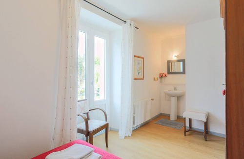 Pontrieux Bed & Breakfast | Guesthouse 'Chambre Trieux' with Shared Terrace, Shared Garden and Wi-Fi