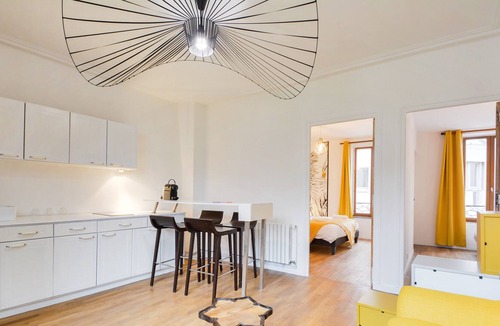 Nancy City Centre Apartment | GuestReady - The House of the States II!