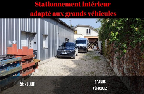 Chalons-en-Champagne Apartment | Guitar Studio - Music in Champagne