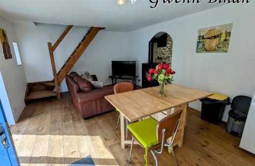 Plouec-du-Trieux House | Gwenn Bihan