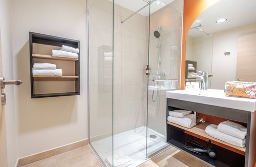 Chalons-en-Champagne Hotel | Hôtel Akena Châlons en Champagne