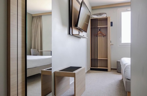 La Chapelle-Saint-Luc Hotel | Hôtel AKENA TROYES - La Chapelle-Saint-Luc