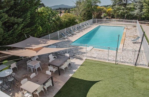 Sainte-Anne du Castellet Hotel | Hôtel Castel Saint Anne