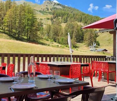 La Condamine-Chatelard Hotel | Hôtel Chalet Sainte-Anne