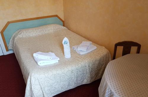 Dol-de-Bretagne Hotel | Hôtel MAEN-HIR Dol Gare