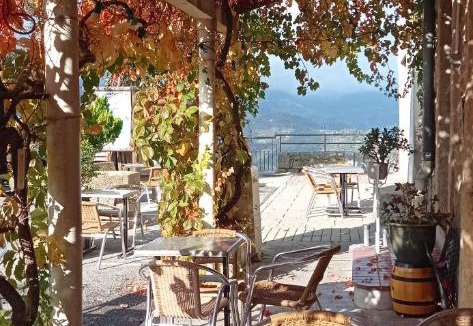 Berre-des-Alpes Hotel | Hôtel restaurant Beauséjour
