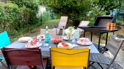 Saint-Pierre - Rene II - Bonsecours Apartment | Havre de paix - Jardin privé & BBQ - Proche centre