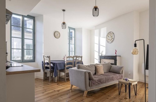 Centre Ville Apartment | Heart of Pau - Air Conditioning and Parking - Roselys