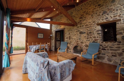 Longaulnay House | Heated and covered swimming pool all year round in Brittany for your weekends and vacations