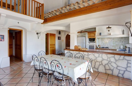 La Bouverie Villa | high standing, air conditioned, Provence styling villa with heated swimming pool