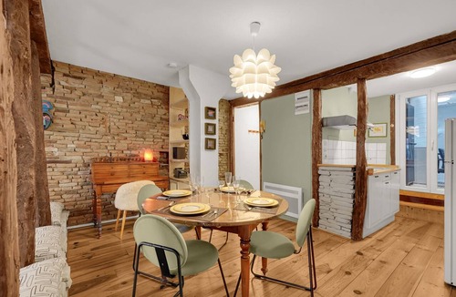 Saint-Cyprien Apartment | Hippolyte - Appt avec terrasse couverte