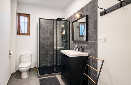 Quartier Administrations Apartment | Historic Center – Arenas & Markets Nearby