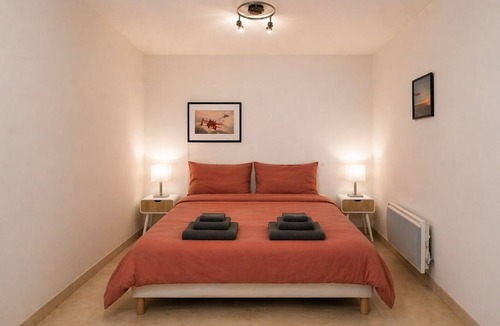 Quartier Administrations Apartment | Historic Center – Arenas & Markets Nearby