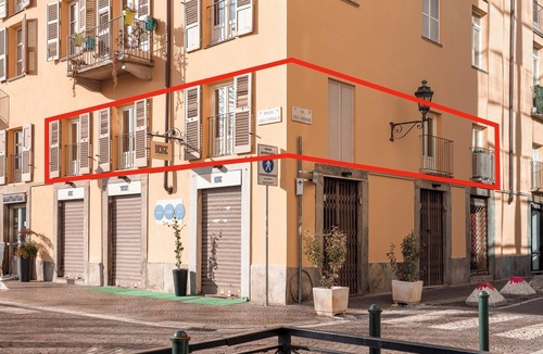 Historic Centre Apartment | Historic Centre Flat overlooking piazza Carlo Emanuele - 2 Bedrooms, 2 Bathrooms
