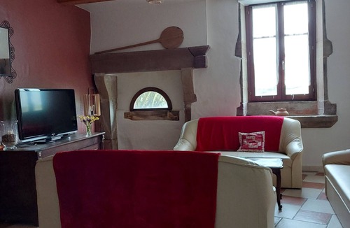 Serocourt Cottage | Historic Château with Modern Comforts, Electric Vehicle Charging, Near Vittel’s Thermal Baths