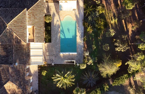 La Bouverie Apartment | Holiday Apartment "Clos Saint Jean" with Pool, Private Terrace & Wi-Fi