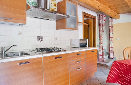 Prazzo Apartment | Holiday Apartment "Carlina Tano Di Grich" with Mountain View, Shared Terrace & 2 Balconies