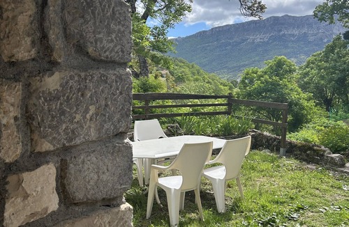 Blieux Apartment | Holiday Apartment "La Chambrette" in the Heart of Blieux