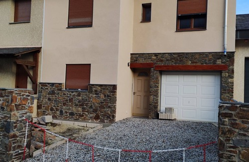 Formigueres Apartment | Holiday Apartment "T2 Parking À Formiguères" with Mountain View & Private Terrace