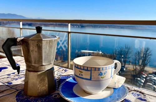 Arona Apartment | Holiday apartment with a view of Lake Maggiore