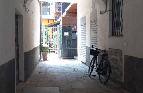 Lesa Apartment | Holiday apartment with balcony and internet