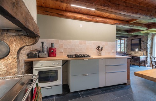 Adervielle-Pouchergues House | Holiday Home 'La Ketzerie in Adervielle' with Mountain View and Private Garden