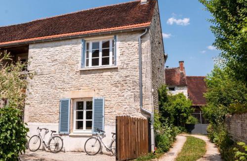 Saint-Martin-sur-Armancon House | Holiday Home L'Ancienne Scierie by Interhome