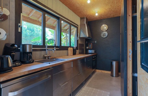 Etables-sur-Mer House | Holiday Home 'Gaetan' with Terrace, Private Garden and Wi-Fi