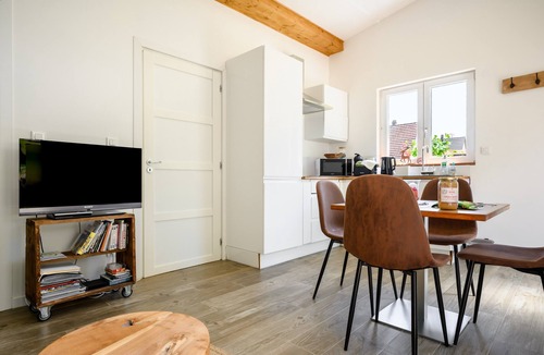 Kaysersberg-Vignoble House | Holiday Home “Flora Gîte” with Private Terrace, Garden & Wi-Fi