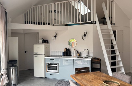 Le Minihic-sur-Rance House | Holiday Home “La P’tite Maison” with Private Terrace, Garden & Wi-Fi