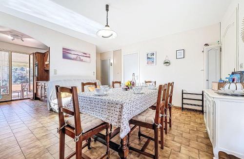 La Bouverie House | Holiday Home Le Racine by Interhome