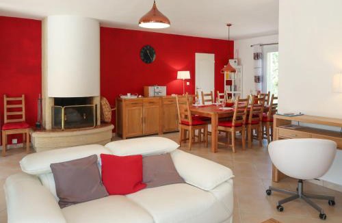 Le Val House | Holiday Home Allegra by Interhome