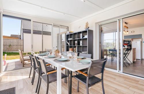 Beaussais-sur-Mer House | Holiday Home Bol d'Air by Interhome