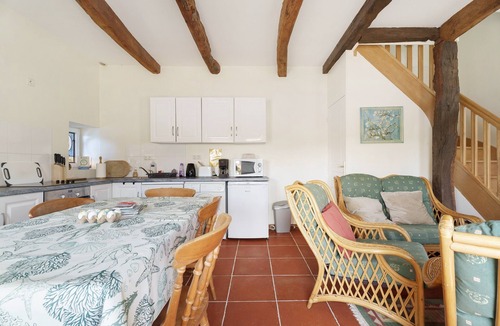 Pluduno House | Holiday Home 'Charmant Cottage 4 Personnes' with Private Terrace and Wi-Fi