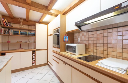 Gedre House | Holiday Home 'Cottage Au Calme' with Mountain View, Private Terrace and Garden
