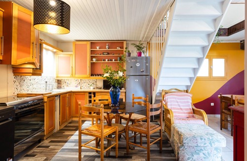 Lannion House | Holiday Home 'De L'alliance' with Private Terrace and Private Garden