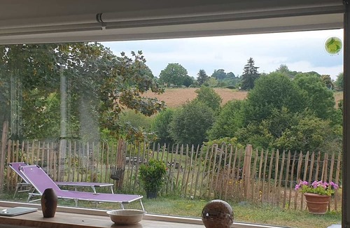 Notre-Dame-de-Sanilhac House | Holiday Home 'De Peyrinet' with Private Terrace, Garden and Air Conditioning